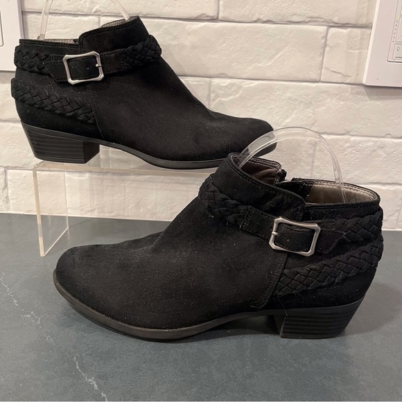 Life Stride sz 8 Adriana black microsuede ankle boots - Picture 1 of 16